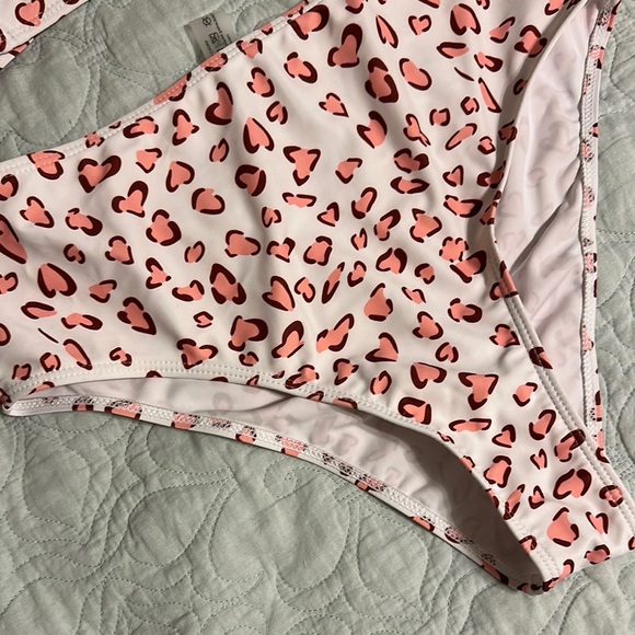 Pink Leopard Ruffle Bikini Set - Picture 2 of 4